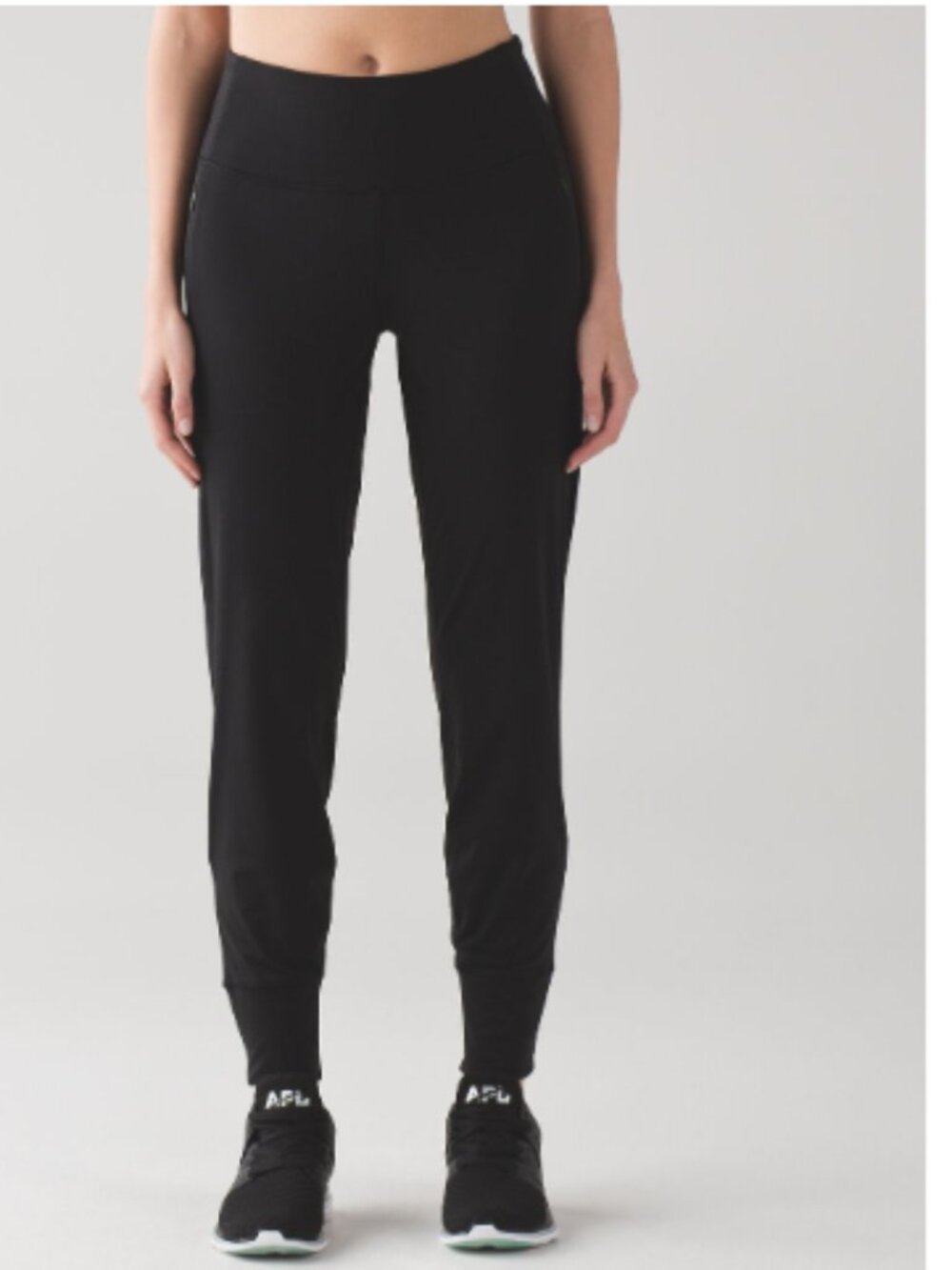 Lululemon Fresh Tracks Black Joggers Size 6 Reflective Zipper Pockets Running
